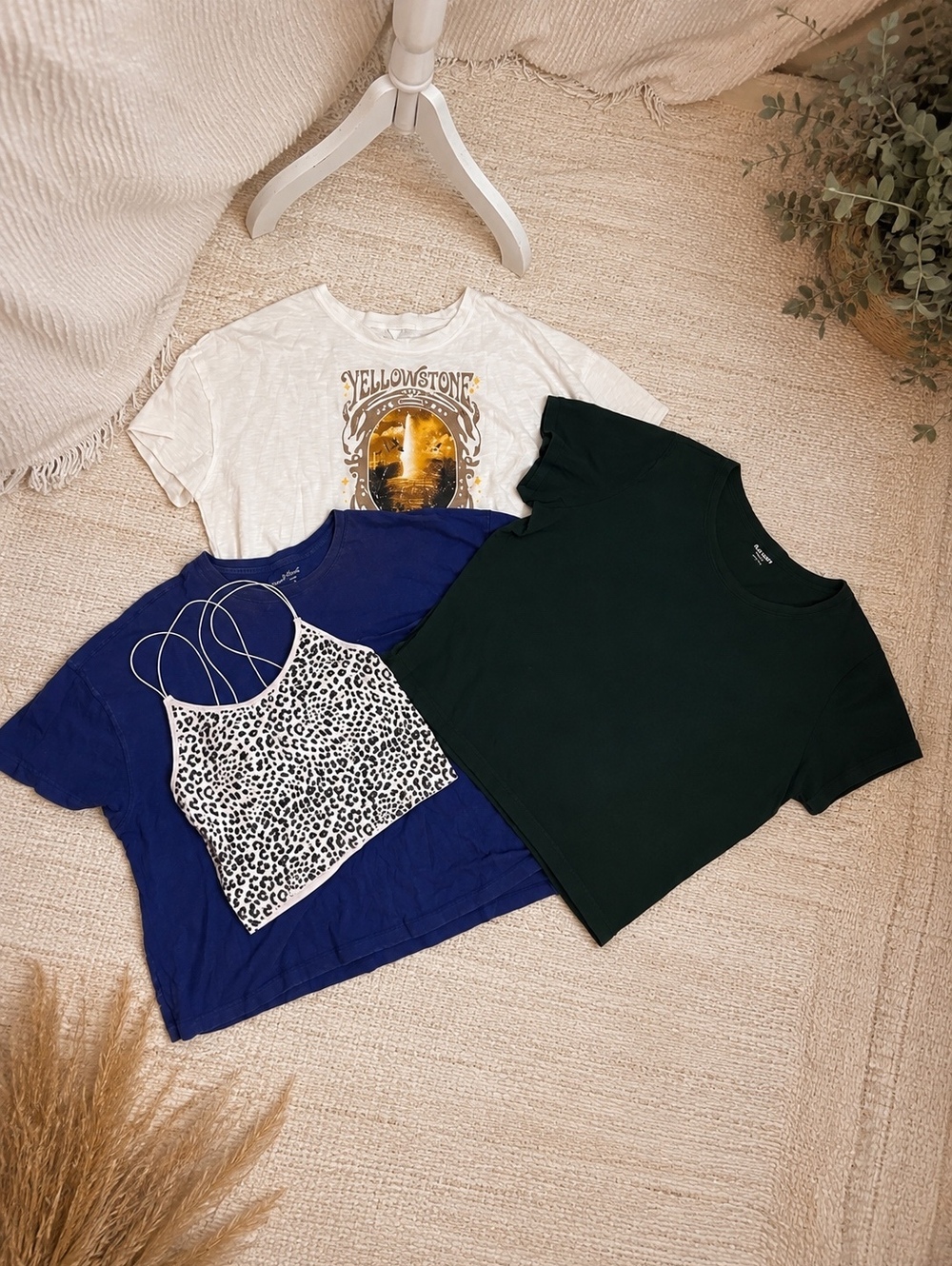 Womens XL Casual Bundle 4 Pc Graphic Tee Leopard Crop Tops Yellowstone Boho